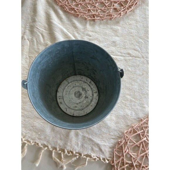 Tin container with Chalk area - Picture 3 of 3